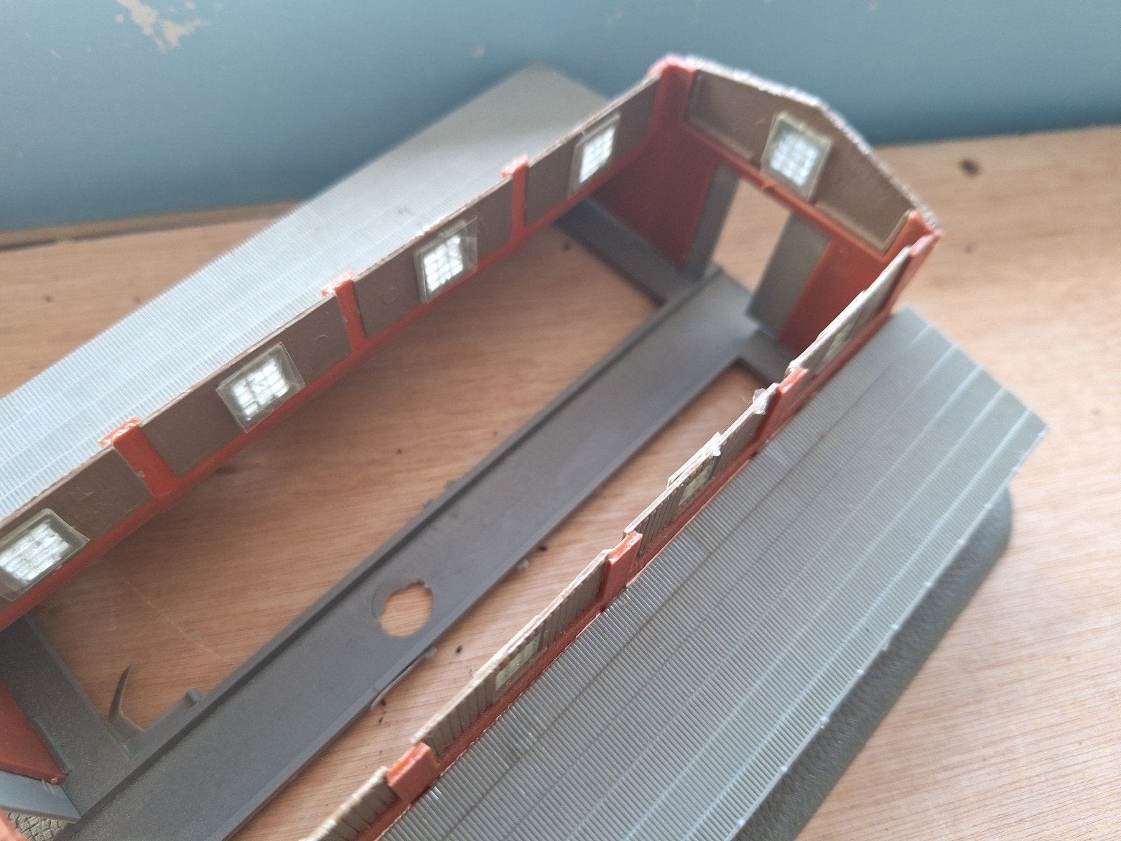 Grote loods/fabriek voor spoorbaan -  n, Ophalen of Verzenden, Nieuw, Brug, Tunnel of Gebouw