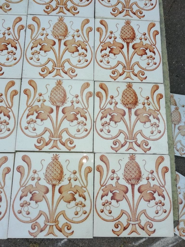 30 antieke wandtegels 15x15 sierlijke roodbruine kaardebol, Ophalen