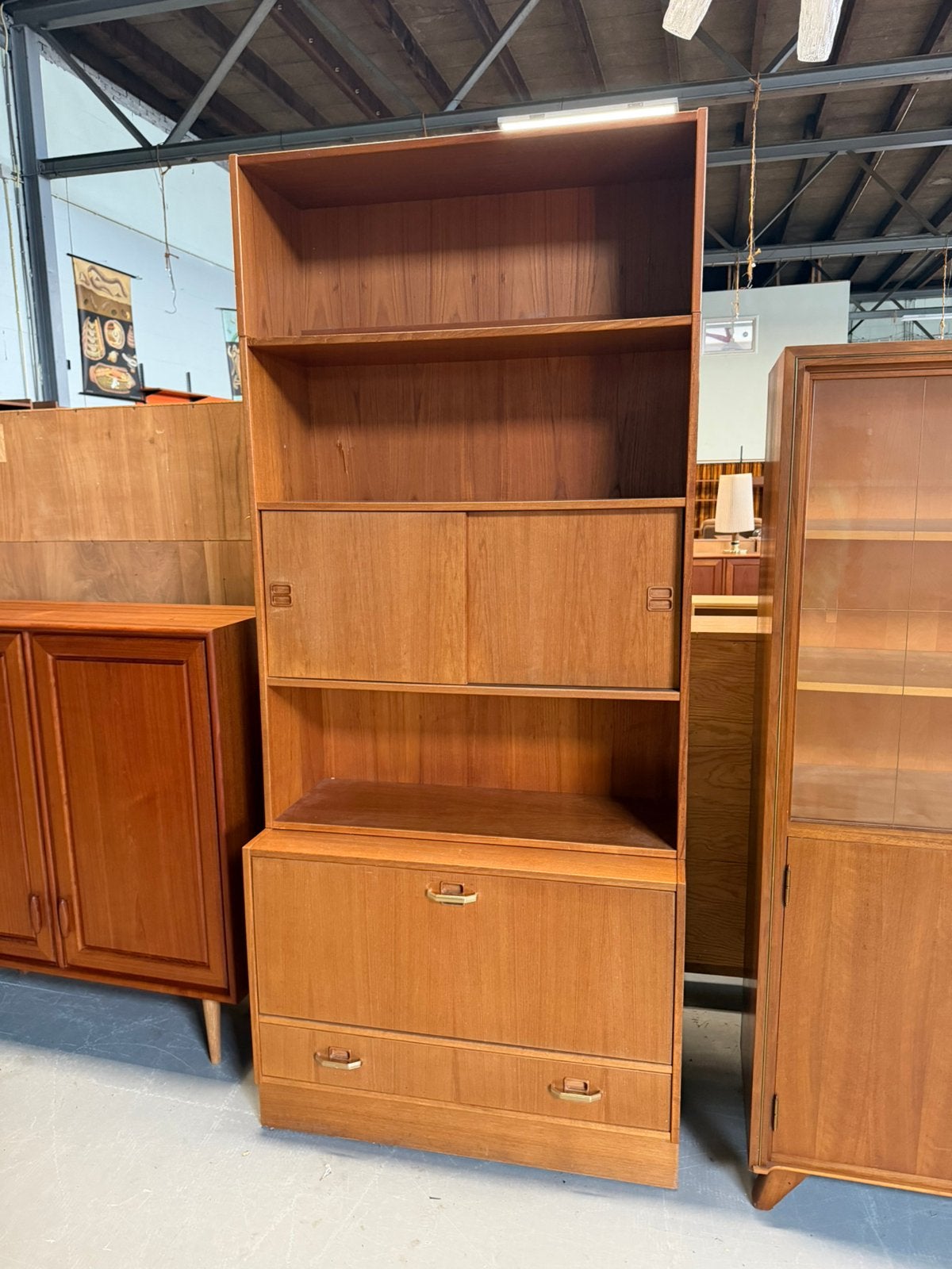Vintage boekenkast teak highboard, Huis en Inrichting, Ophalen, Gebruikt, C, Minder dan 150 cm