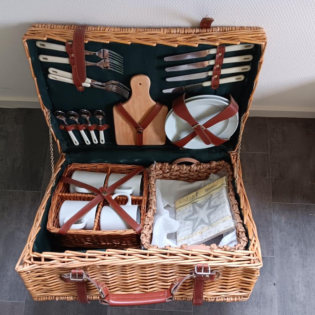 picknickmand compleet, Verkocht, Ophalen of Verzenden, Zo goed als nieuw