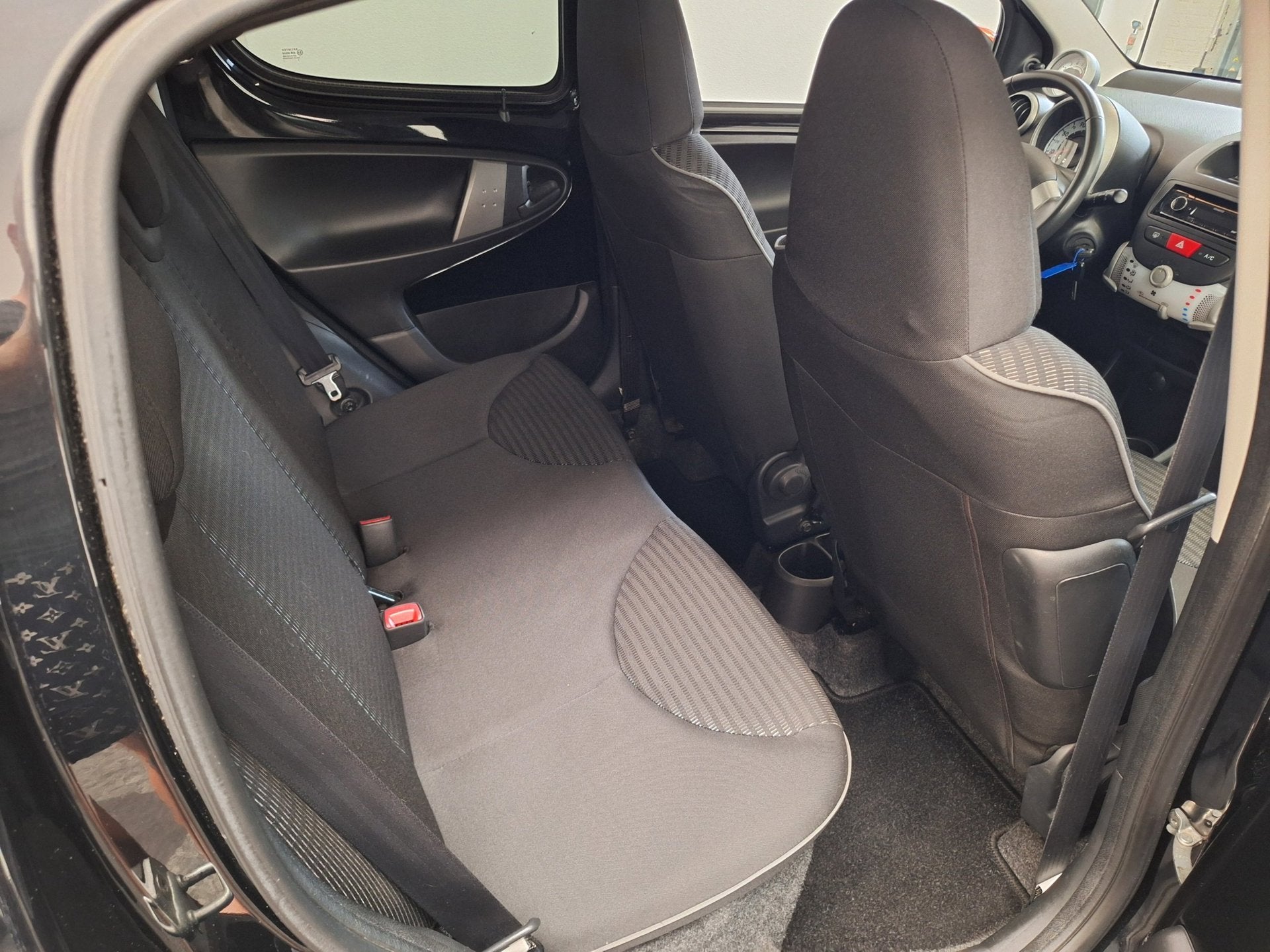 Foto 17 van Peugeot 107 Sport uitv AUTOMAAT. 2e eig. 78.000 km NAP.