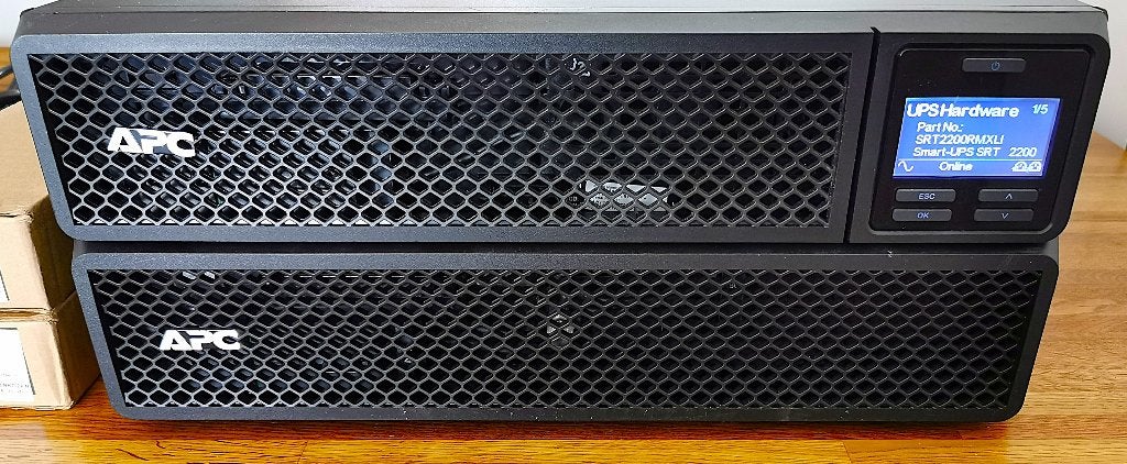 UPS APC SRT2200RMXLI 1.980 Watt AP 9631 SRT72RMBP top accu’s, Ophalen, Zo goed als nieuw