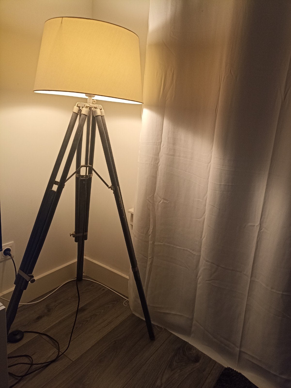 Lamp, Huis en Inrichting, Lampen | Vloerlampen, Ophalen, Gebruikt, Hout, 100 tot 150 cm