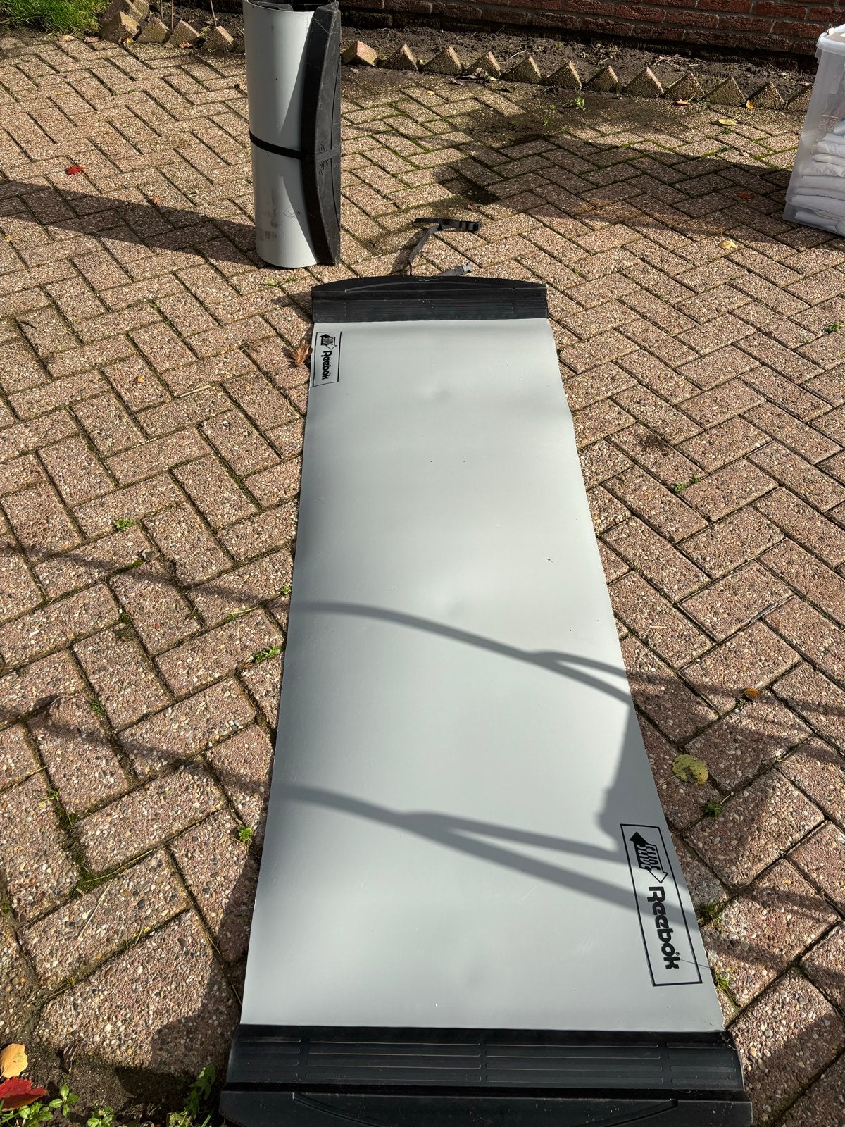 2 Reebok schaatsmatjes met hoesjes, Ophalen, Gebruikt
