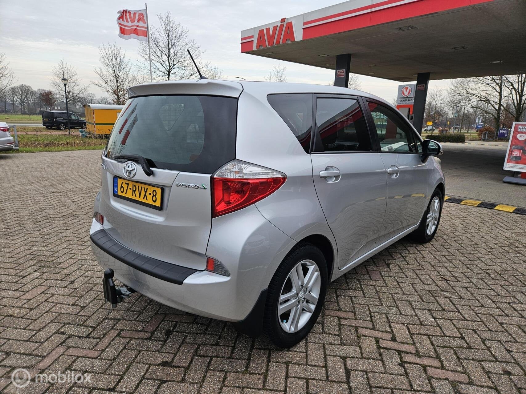 Toyota Verso-S 1.3 VVT-i Aspiration, Euro 5, Start-stop-systeem, Gebruikt, 4 cilinders