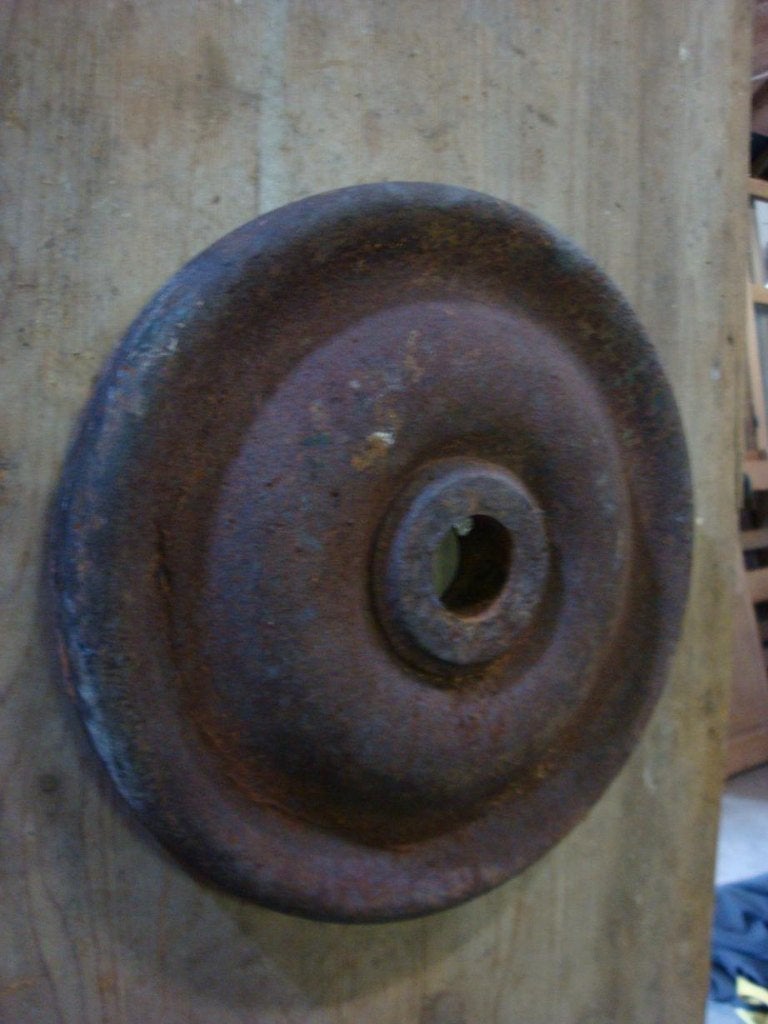 2 antieke ronde muurankers, 22,5 en 25,5 cm doorsnede, Ophalen, Zo goed als nieuw, 250 mm of meer, Overige typen