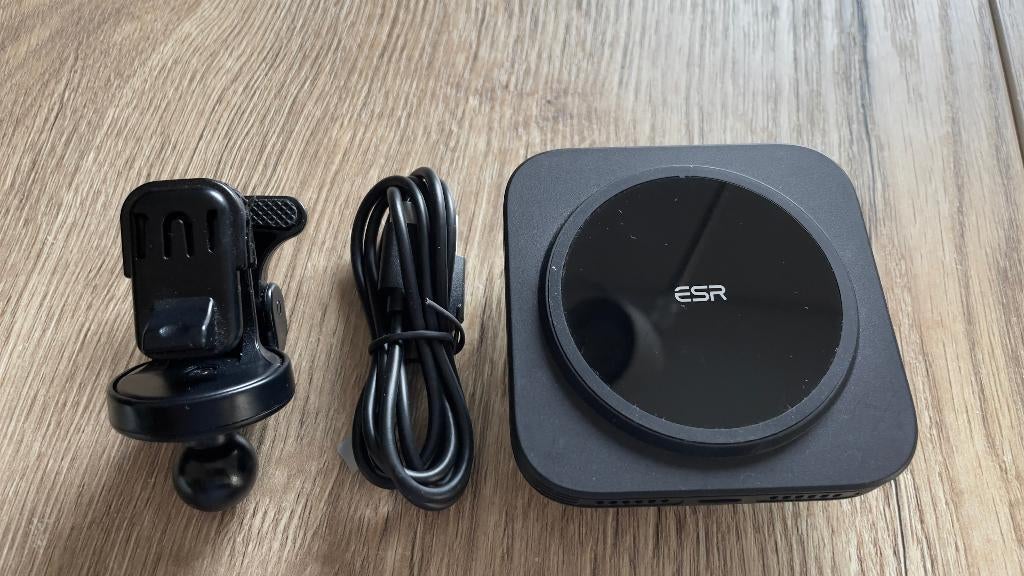 ESR Magsafe auto houder/oplader, Telecommunicatie, Mobiele telefoons | Telefoon-opladers, Zo goed als nieuw, Apple iPhone, Ophalen of Verzenden