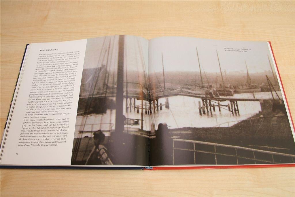 De Geschiedenis van Termunterzijl — Vissersdorp in Beeld, Ophalen of Verzenden, Zo goed als nieuw