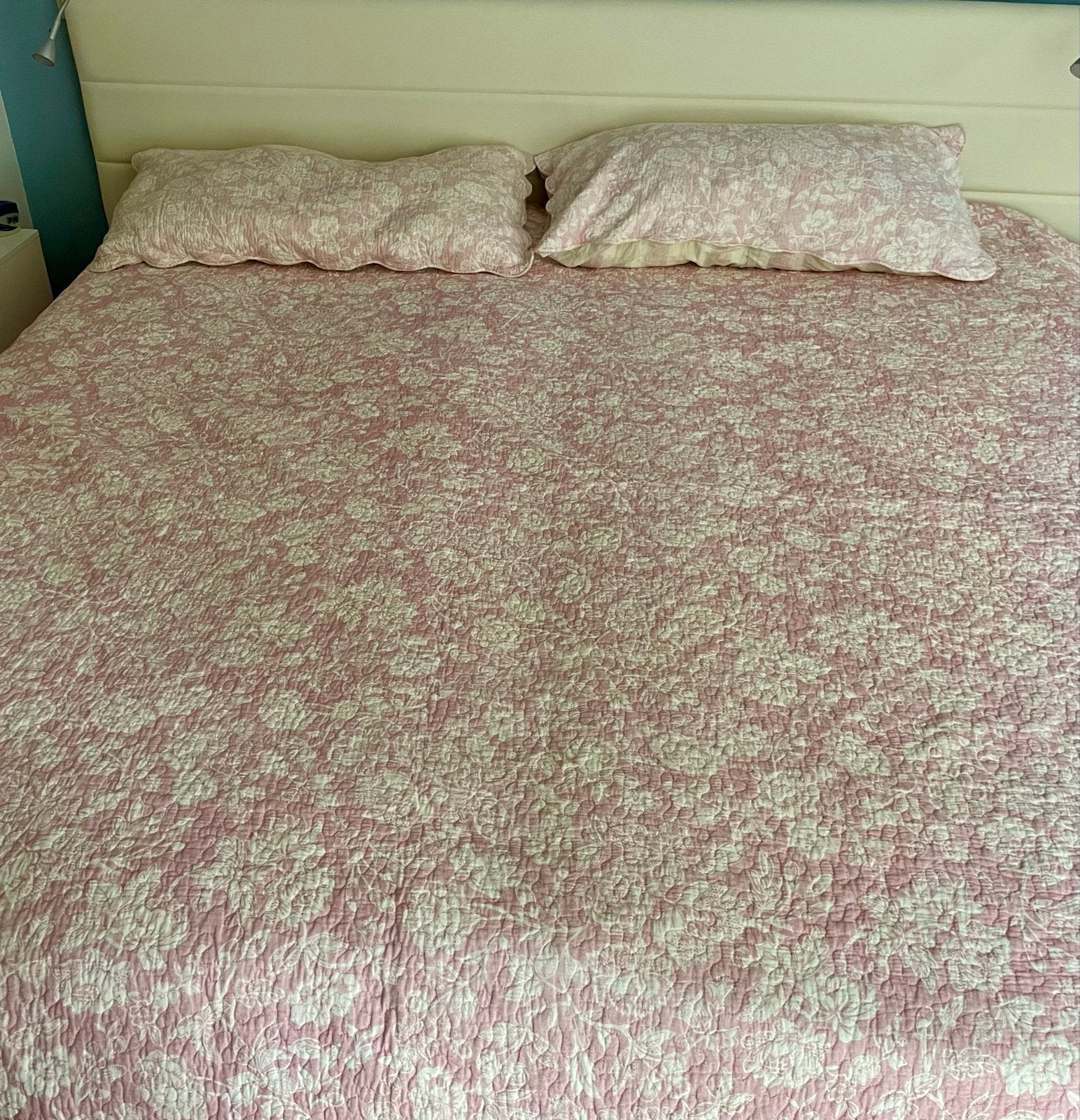 Katoenen quilts - Roze en Blauw bloemenpatroon, Gebruikt, Tweepersoons, Ophalen of Verzenden, Deken of Dekbed