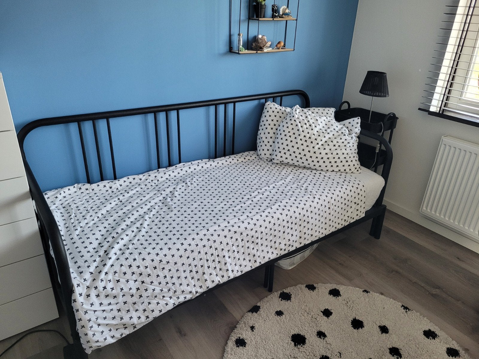 Te koop: Bedbank/Logeerbed Fyresdal Ikea, Ophalen, Zwart, Tweepersoons, Zo goed als nieuw
