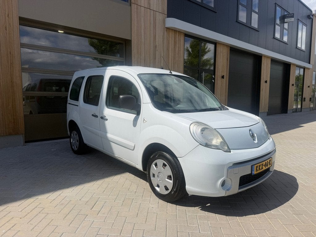 Renault Kangoo Family 1.6-16V Privilège, Auto's, Stof, Gebruikt, 4 cilinders, Wit