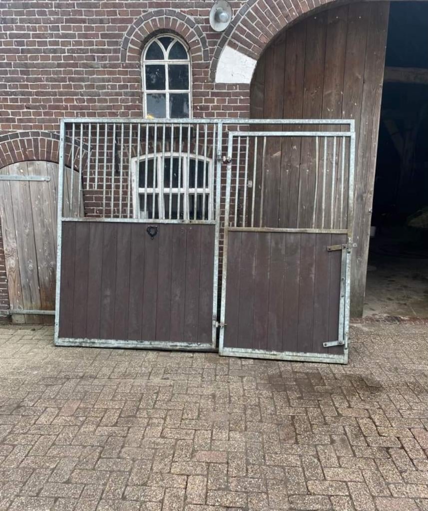 Stalwanden 4x voorwand, 3x tussenwand