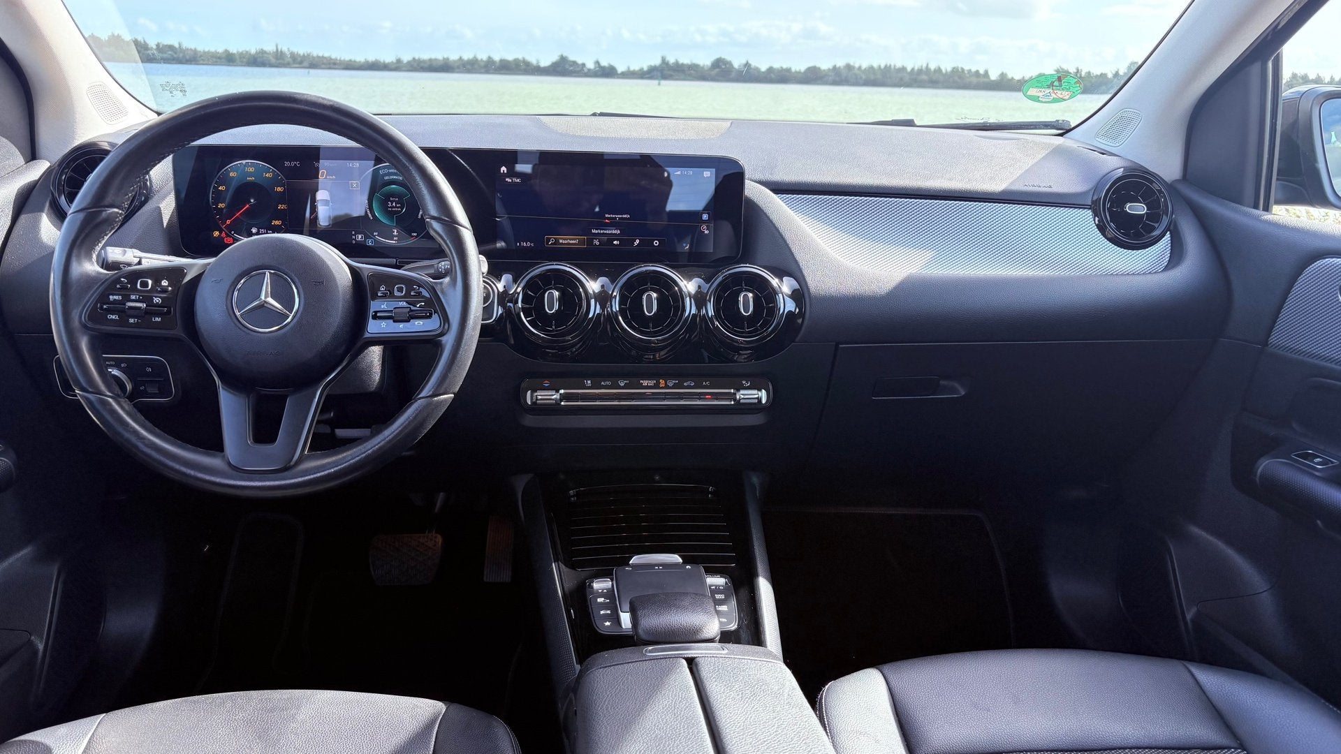 Mercedes-Benz B-klasse 180 Business Solution/Autmaat/NL/ECC/, Auto's, Dealer onderhouden, 136 pk, Gebruikt, 4 cilinders
