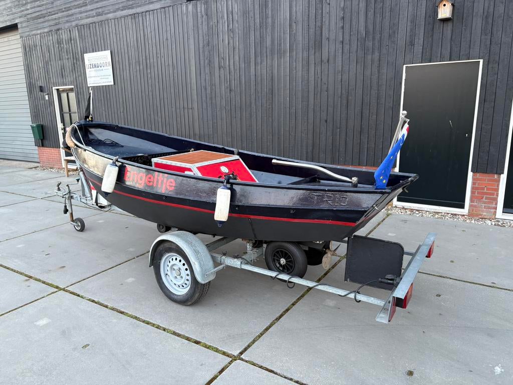 Stalen vlet met inboard diesel motor, Watersport en Boten, Ophalen, Zo goed als nieuw, Motor en Techniek, Zeilboot of Motorboot