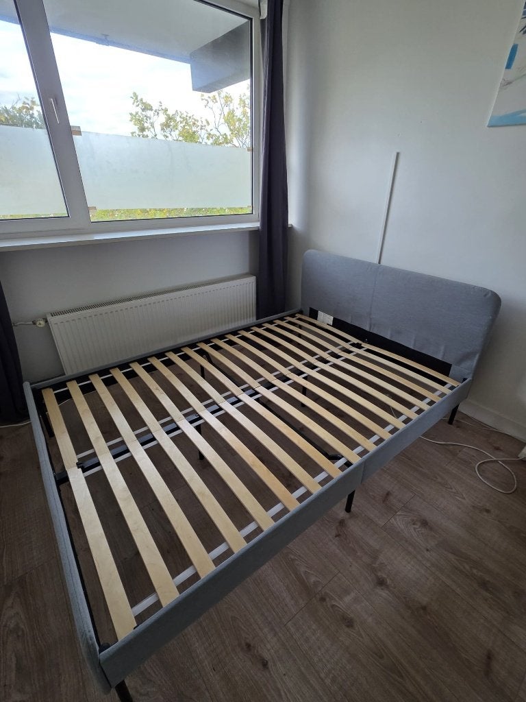Gestoffeerd bed IKEA SLATTUM, Tweepersoons, Zo goed als nieuw, 200 cm, 140 cm