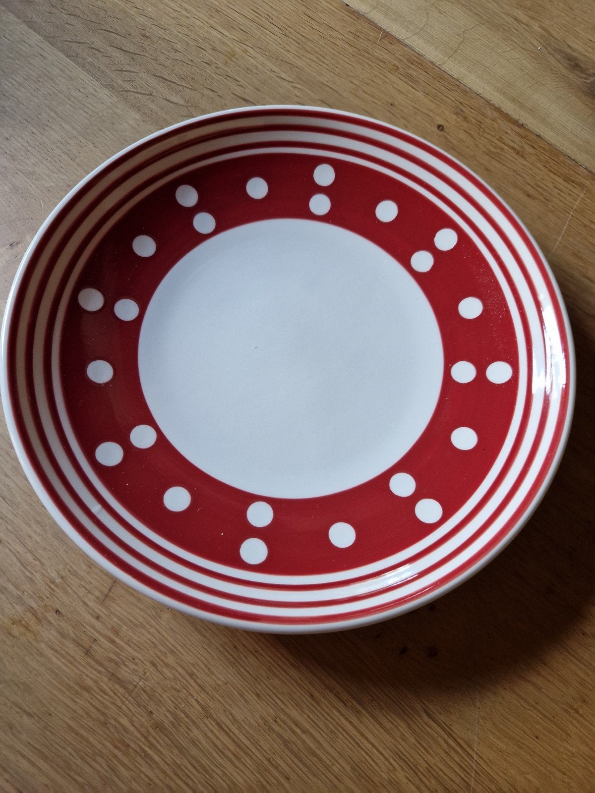 BORD 🍄 ROOD MET WITTE STIPPEN, Ophalen of Verzenden, Overige stijlen, Bord(en)
