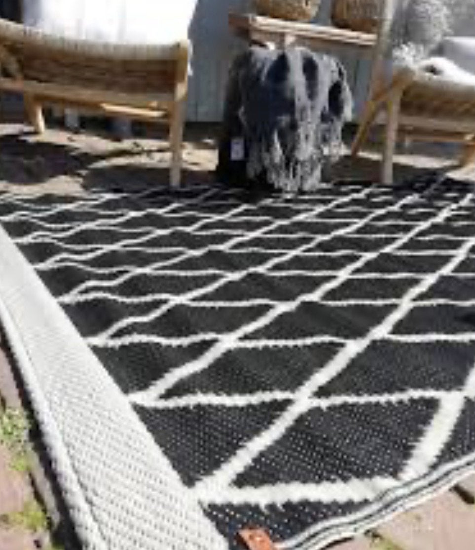 Zusss – vloerkleed tuintapijt grafisch zwart/wit 180120, Ophalen of Verzenden, Zo goed als nieuw