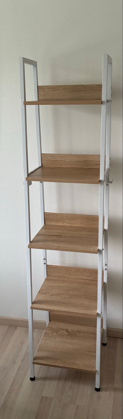 Lichtbruine ladderkast met 5 planken en 4 haken, Met plank(en), Minder dan 50 cm, Ophalen of Verzenden, Zo goed als nieuw