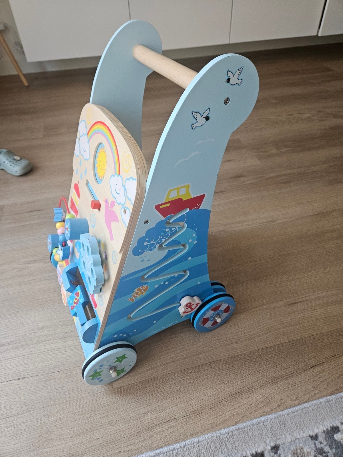 Houten loopwagen, Ophalen of Verzenden, Zo goed als nieuw, Overige typen, Met wieltjes