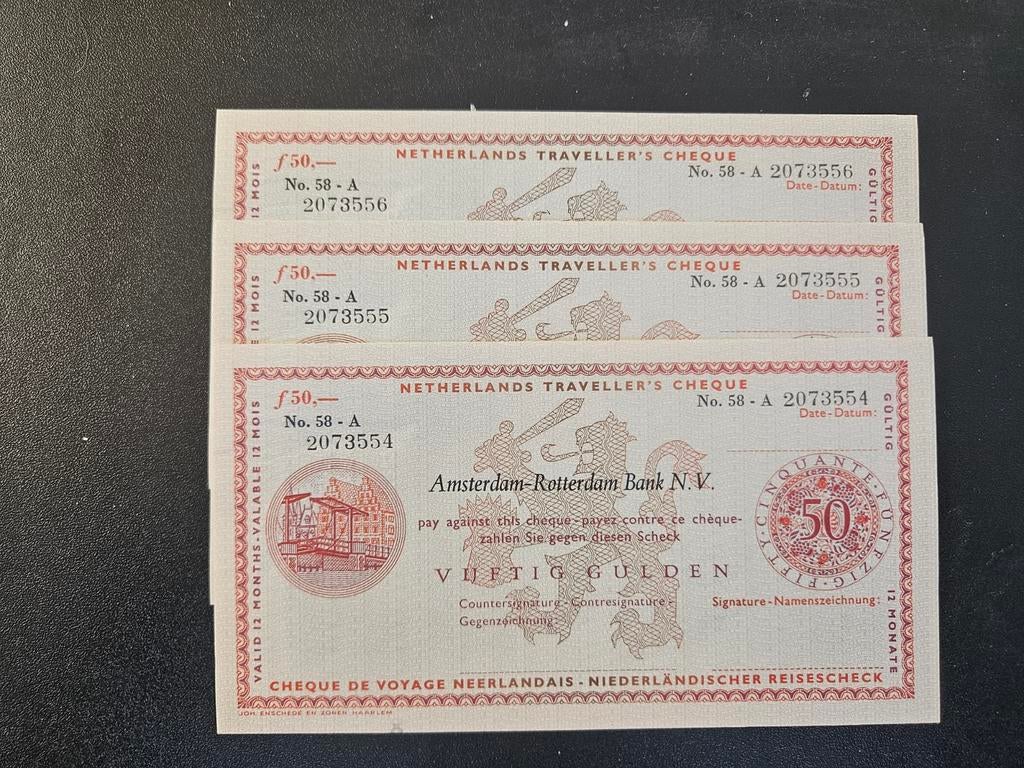Nederland travelers cheque 3x50 gulden opvolgende nrs., Ophalen of Verzenden, 50 gulden, Setje