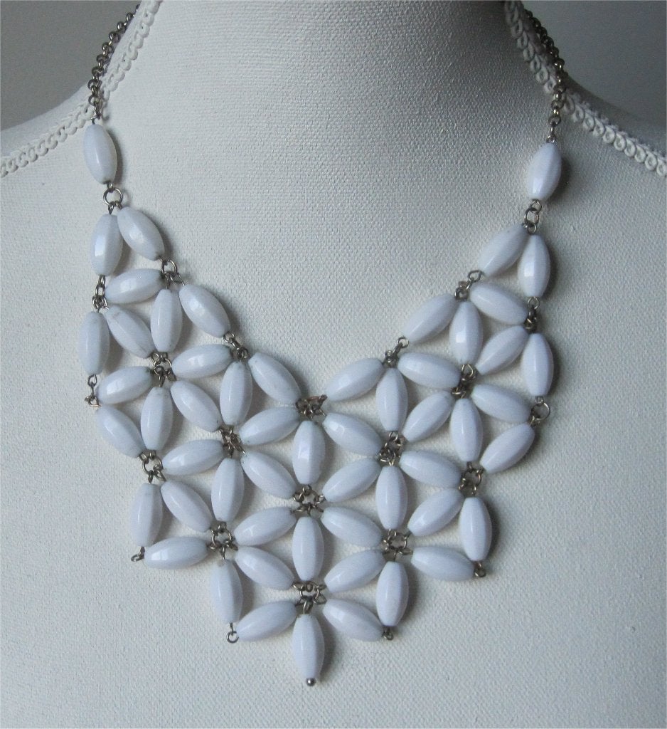 Vintage ketting, witte kralen, bloemen, Overige materialen, Verstelbaar, Wit, Ophalen of Verzenden