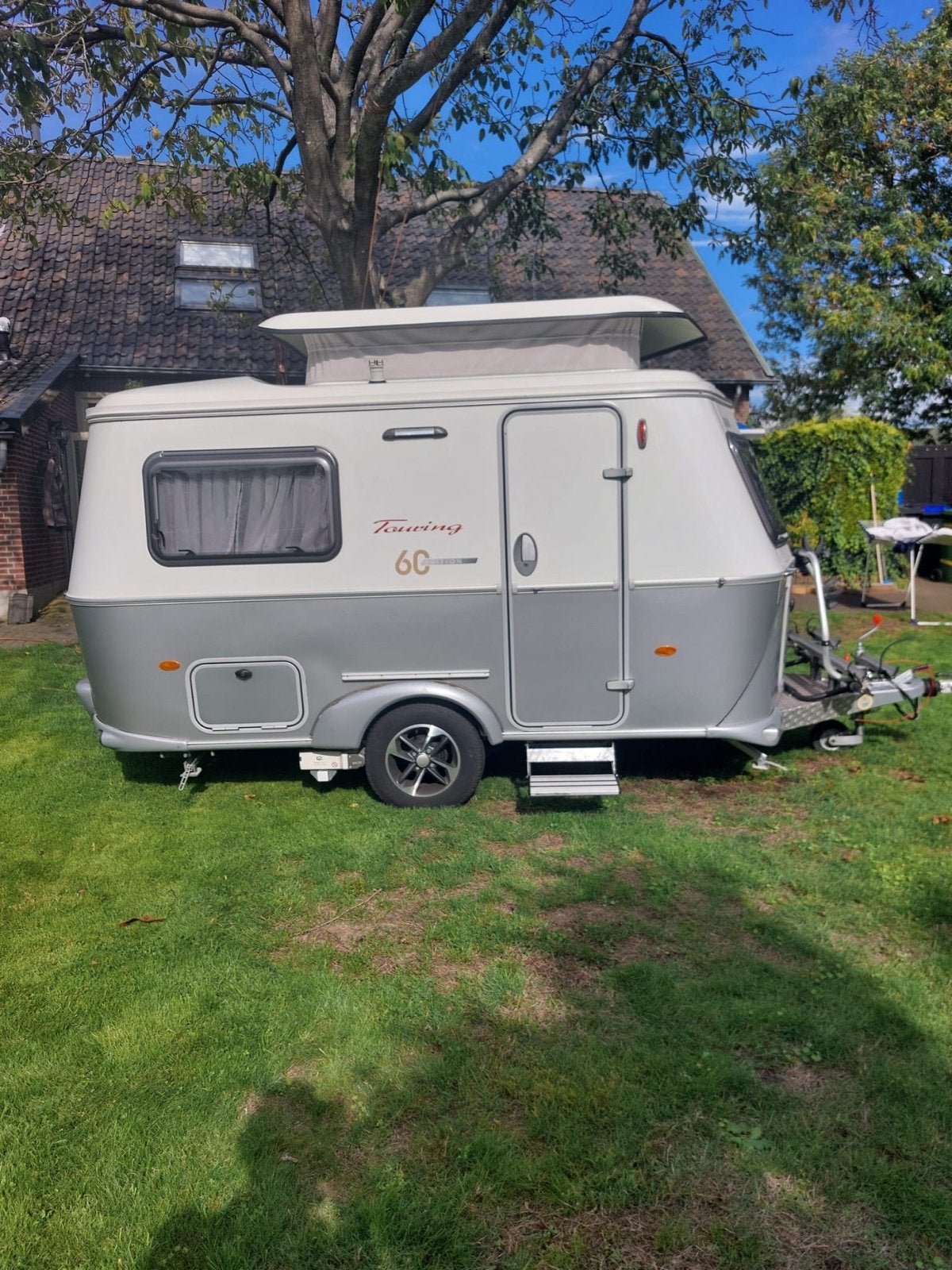 Eriba 310 Touring 60 Edition 2021., Treinzit, Particulier, Dwarsbed, Eriba