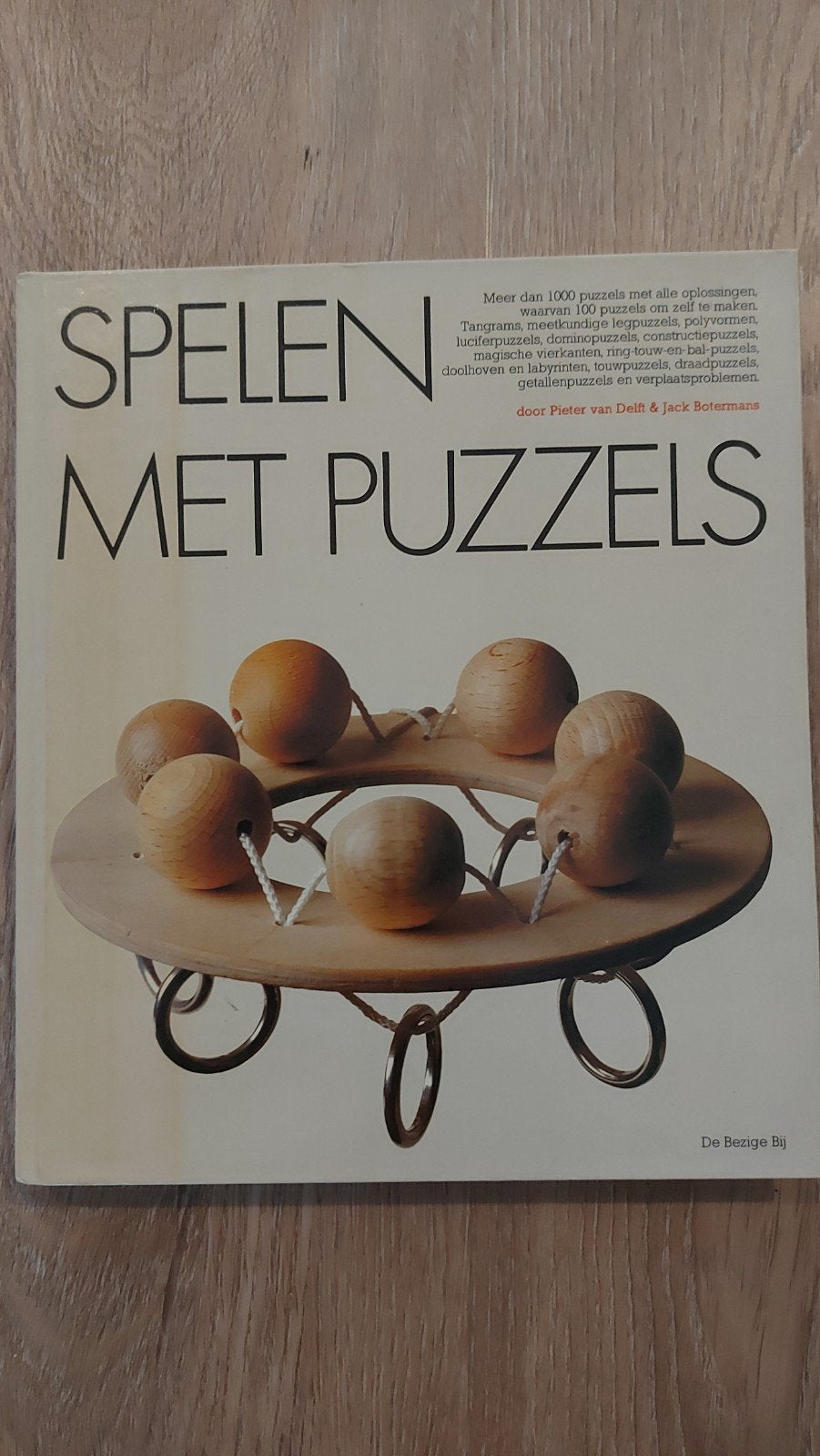 M: Spelen met Puzzels - Meer dan 1000 puzzels en oplossingen, Ophalen of Verzenden, Gebruikt, Puzzelboek