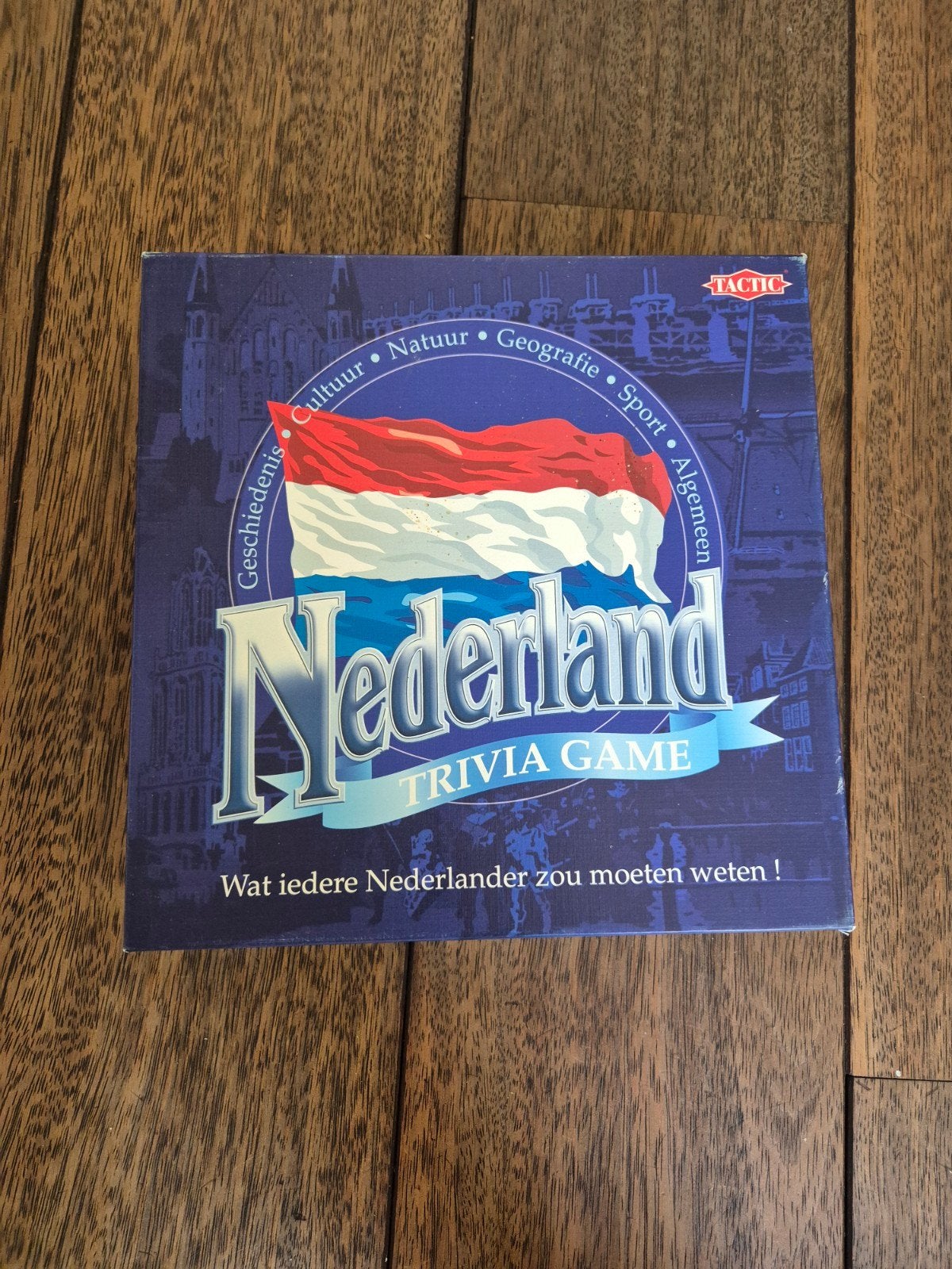 Nederland Trivia Game - Nieuw in verpakking, Hobby en Vrije tijd, Drie of vier spelers, Ophalen of Verzenden, Nieuw, Tactic