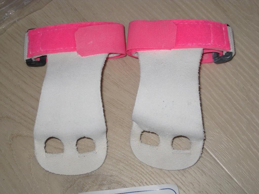 Beginners turnleertjes mt M + badstoffen polsbandjes Bailie, Maat 36 t/m 42, Ophalen of Verzenden, Zo goed als nieuw, Overige typen