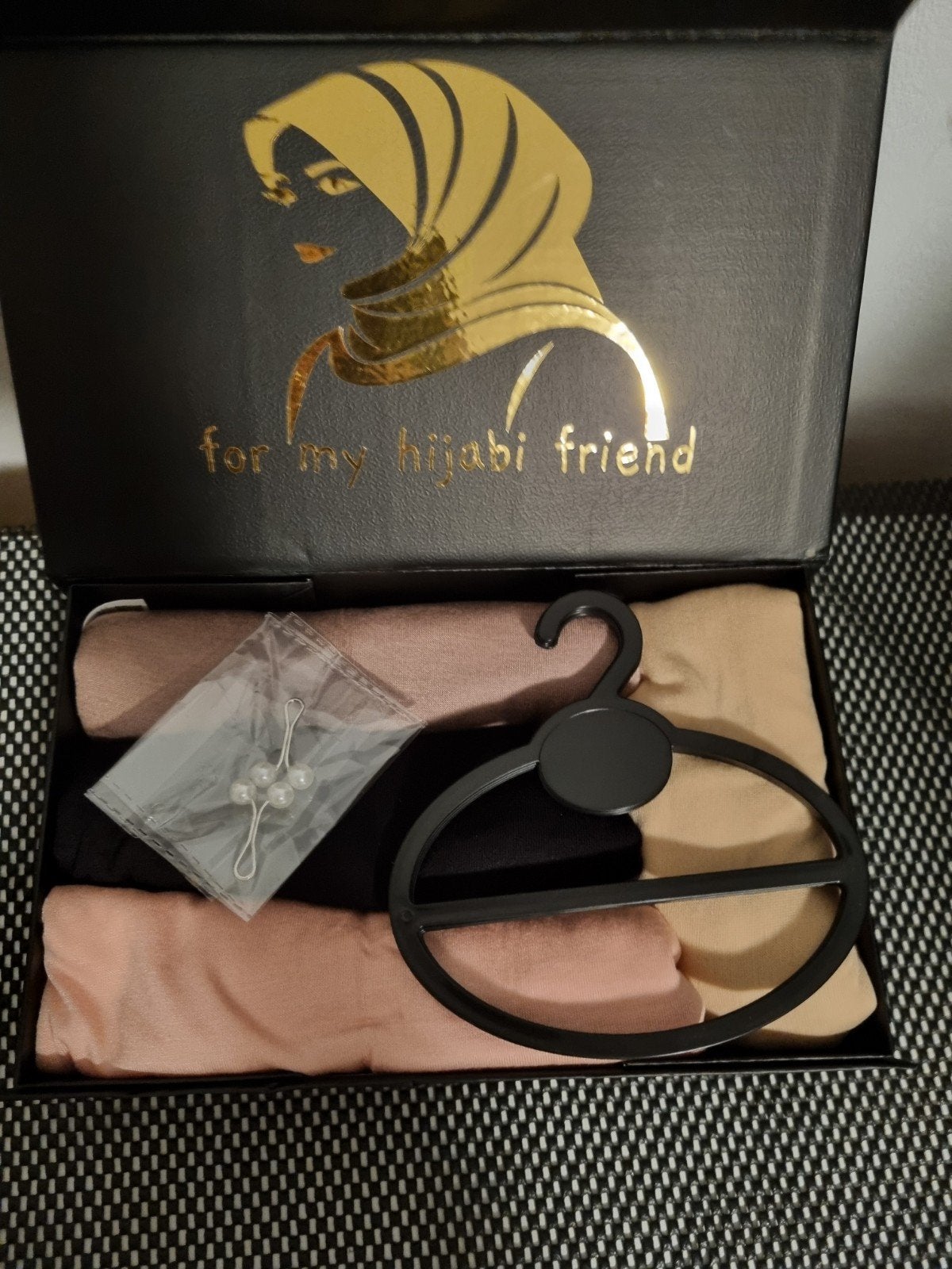 Hijabi box - hoofddoeken set - sjaals, Ophalen of Verzenden, Overige merken