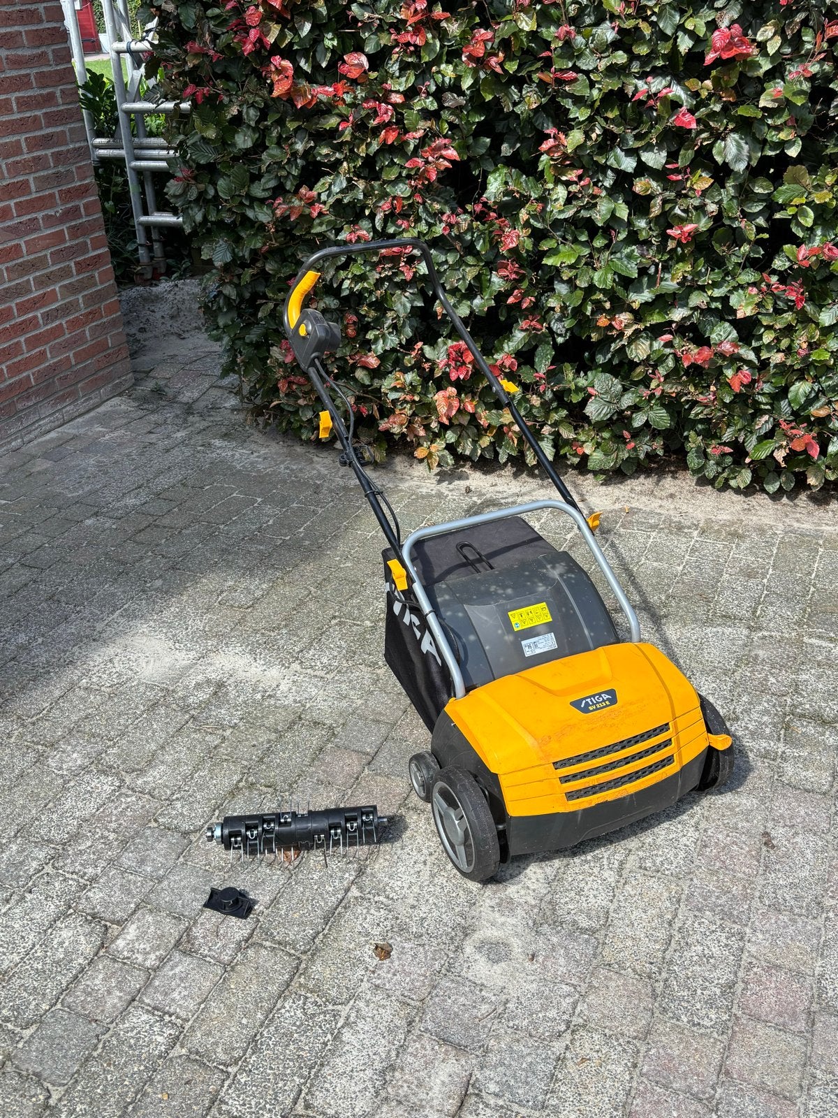 Stiga SV 213 E Elektrische Verticuteermachine, Ophalen, Cirkelmaaier, Gebruikt, Elektrische grasmaaier