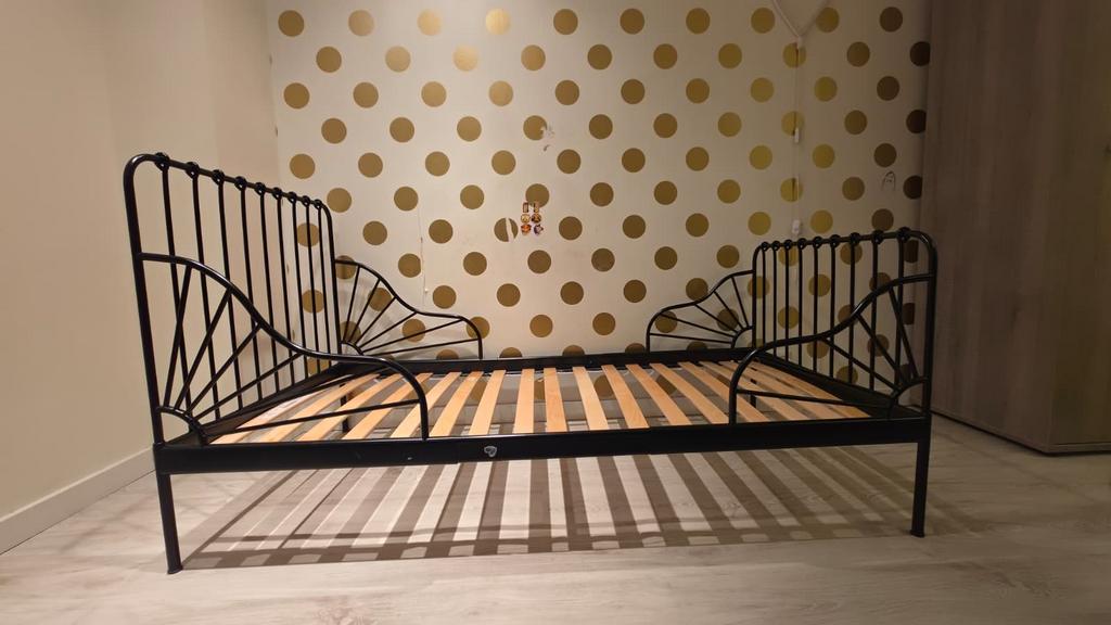 Ikea Minnen meegroeibed met lattenbodem - Zwart, Kinderen en Baby's, Kinderkamer | Bedden, Ophalen, 85 tot 100 cm, Zo goed als nieuw