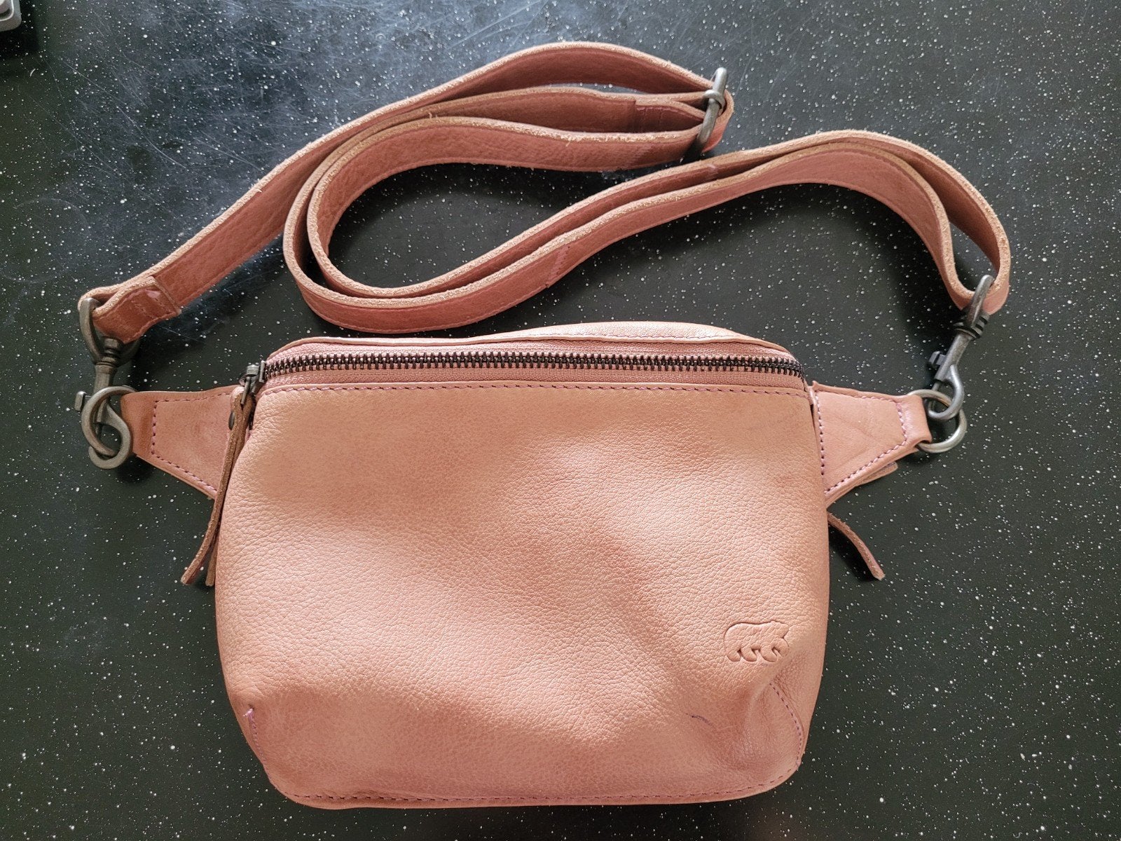 Bear Design Roze leren heuptasje / crossbody tasje, Ophalen of Verzenden, Gebruikt, Roze, Overige typen