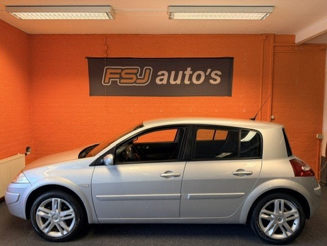 Renault Mégane 1.6 16V / 5 DEURS / BUSINESS-LINE / TOPSTAAT, Auto's, Voorwielaandrijving, Stof, Gebruikt, Zwart
