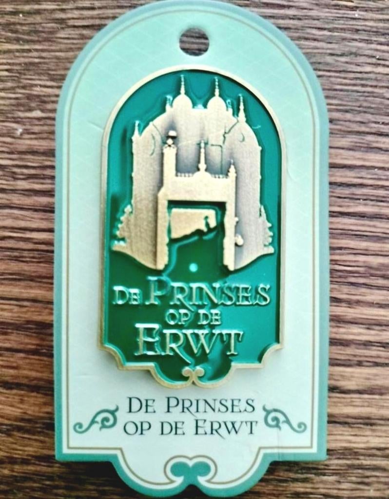 Efteling pin: De Prinses op de Erwt, Verzenden, Nieuw, Button of Speldje