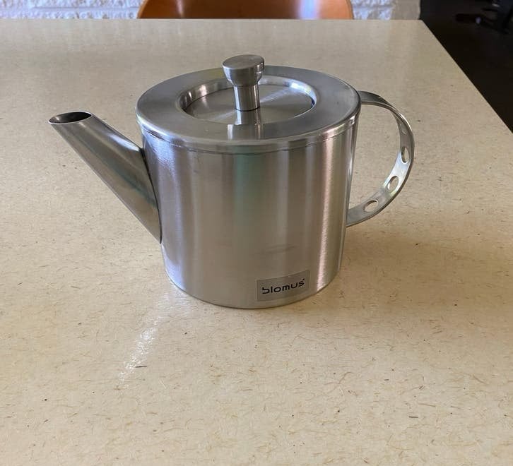 Stijlvolle Blomus Theepot - Roestvrij staal, Theepot/fluitketel, Zilver, Ophalen of Verzenden, Zo goed als nieuw