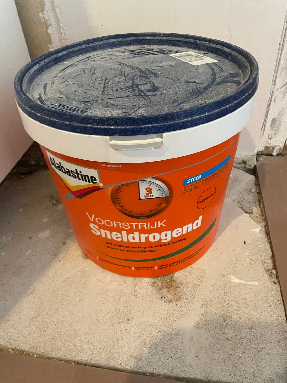 5 liter sneldrogend voorstrijk, Doe-het-zelf en Verbouw, Verf, Beits en Lak, Ophalen, Zo goed als nieuw, Wit