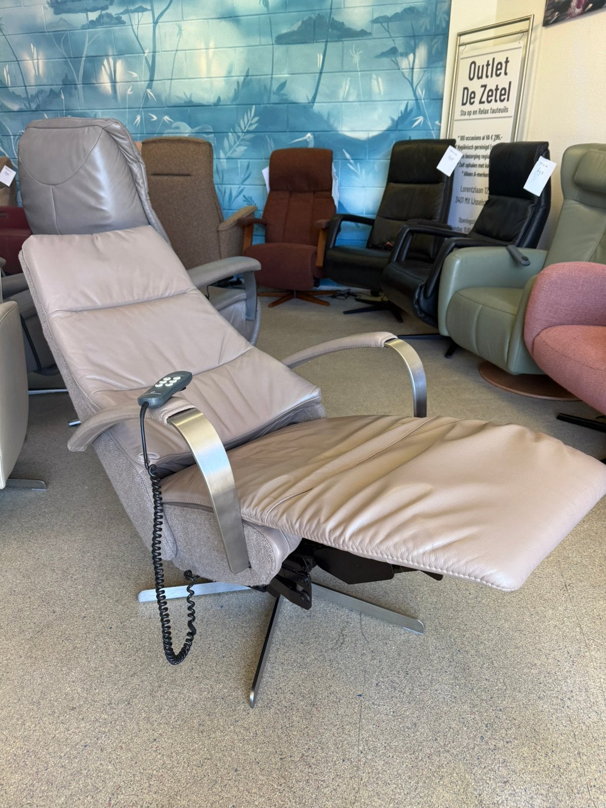 Prominent sta op stoel relax fauteuil gratis bezorging, Ophalen of Verzenden, Zo goed als nieuw, Leer, Outlet IJsselstein ruim 100 fauteuils alleen A merken