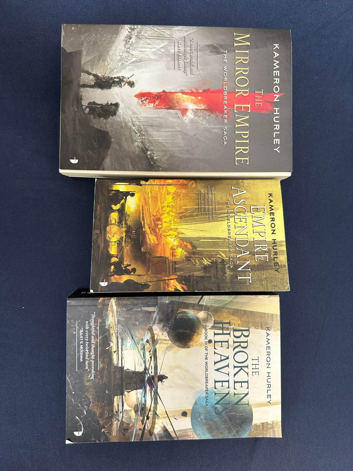 The Worldbreaker Saga - Kameron Hurley (3 boeken), Ophalen of Verzenden, Zo goed als nieuw