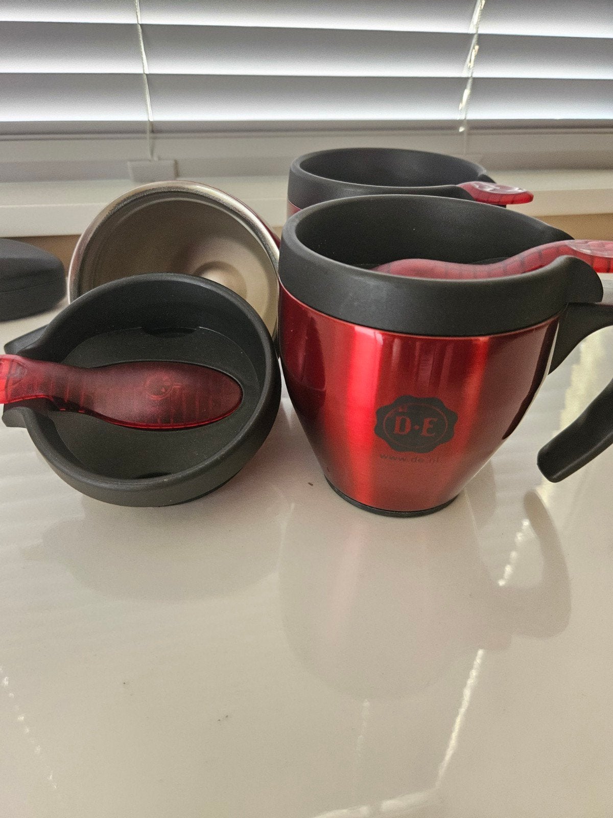Douwe Egberts Thermobekers - Rood (3 stuks), Ophalen of Verzenden, Metaal, Rood, Overige merken