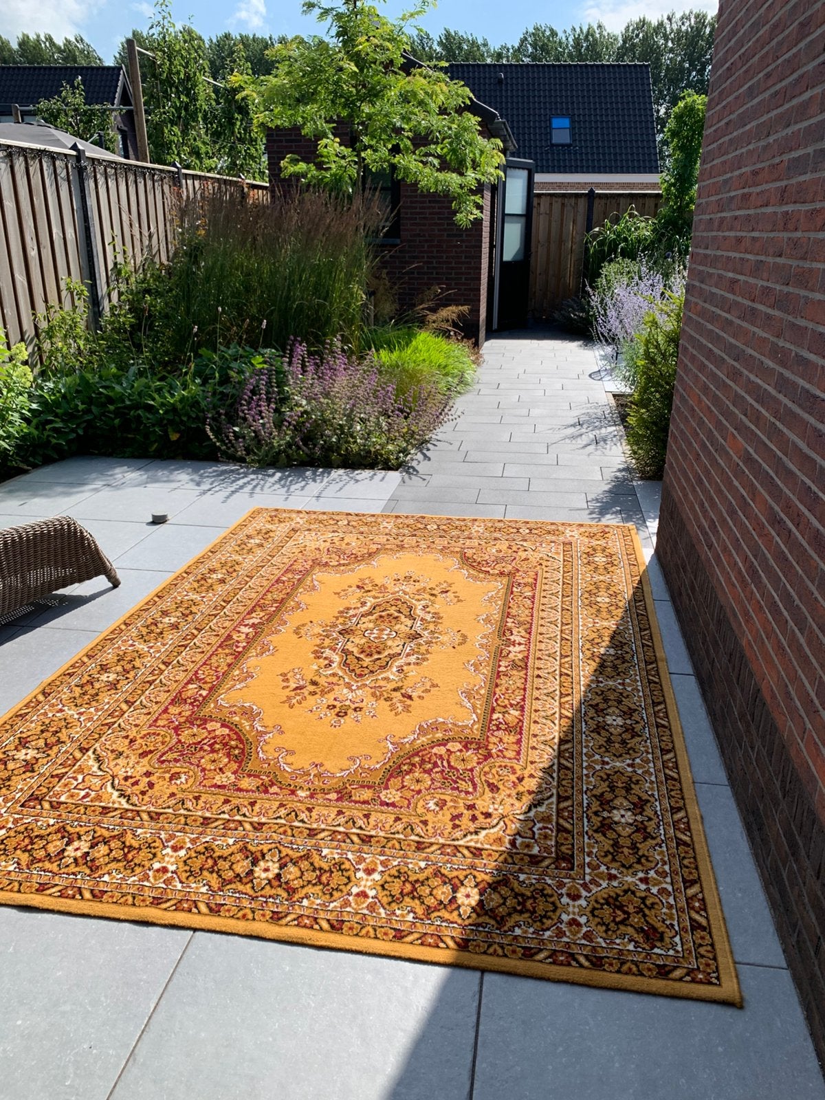 Onwijs Leuk Okergeel Vintage Vloerkleed in Nieuwstaat., Huis en Inrichting, Ophalen, Zo goed als nieuw, Rechthoekig, 200 cm of meer