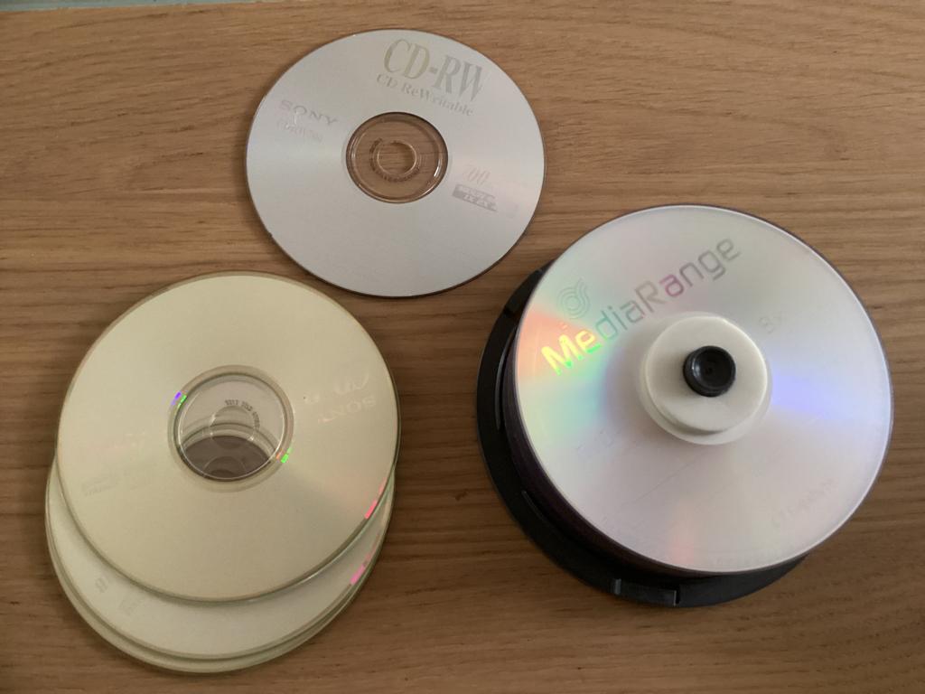 30 dvd-r (26 x Sony/4 x Mediarange) + 3 CD-R+1CD-RW (Sony), Ophalen of Verzenden, Zo goed als nieuw, Dvd, Sony