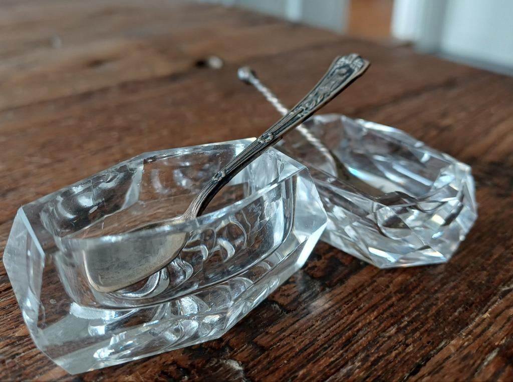 2 Kleine Zilveren Lepeltjes & 2 Geslepen Kristallen Bakjes, Ophalen