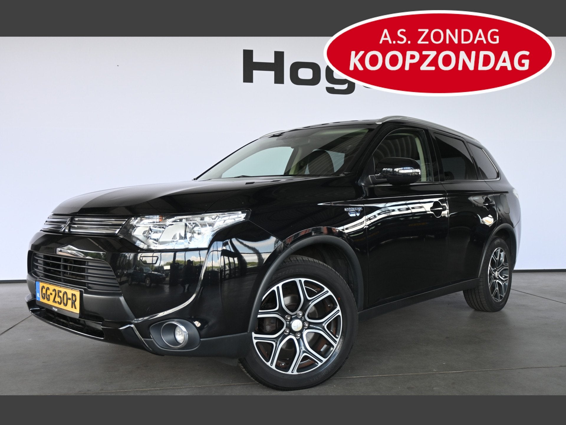 Mitsubishi Outlander 2.0 PHEV Automaat Limited Edition X-Lin, Auto's, Mitsubishi, 1998 cc, 4 cilinders, Met garantie (alle), Zwart