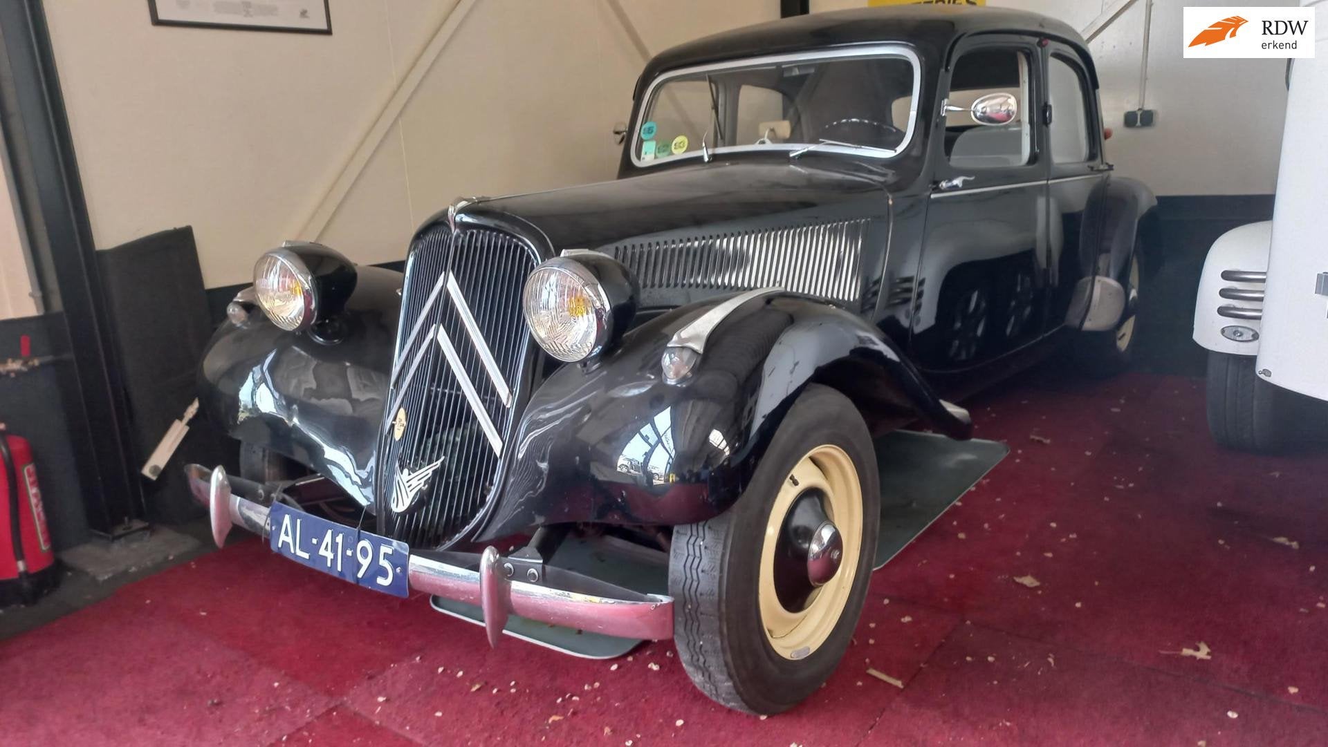 Citroen Traction 11BL Bouwjaar is 1954, Stof, Gebruikt, Overige modellen, Zwart