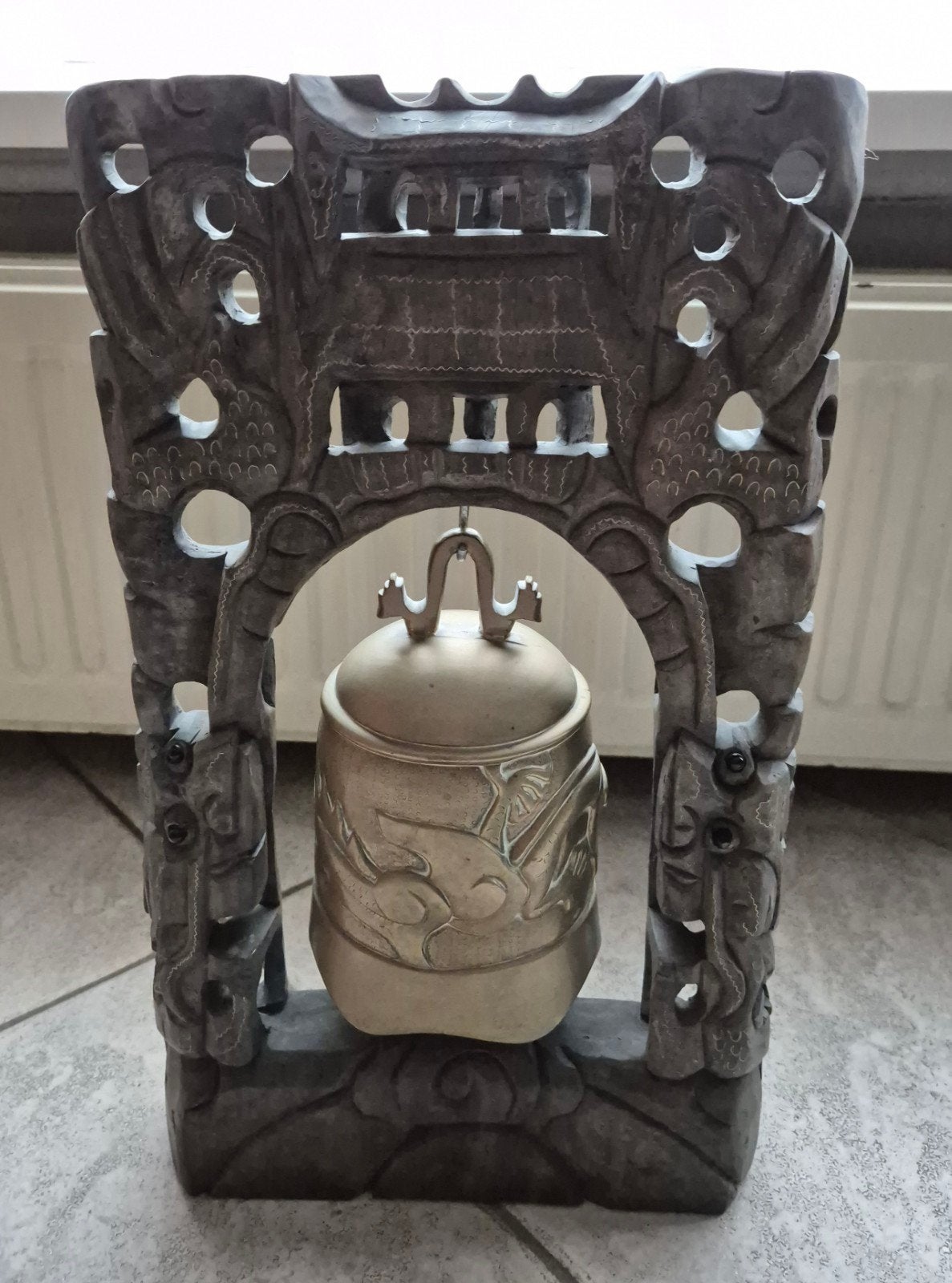 te koop chinese tempelbel/gong in nette staat, Ophalen, Overige onderwerpen, Houtsnijwerk, Hout