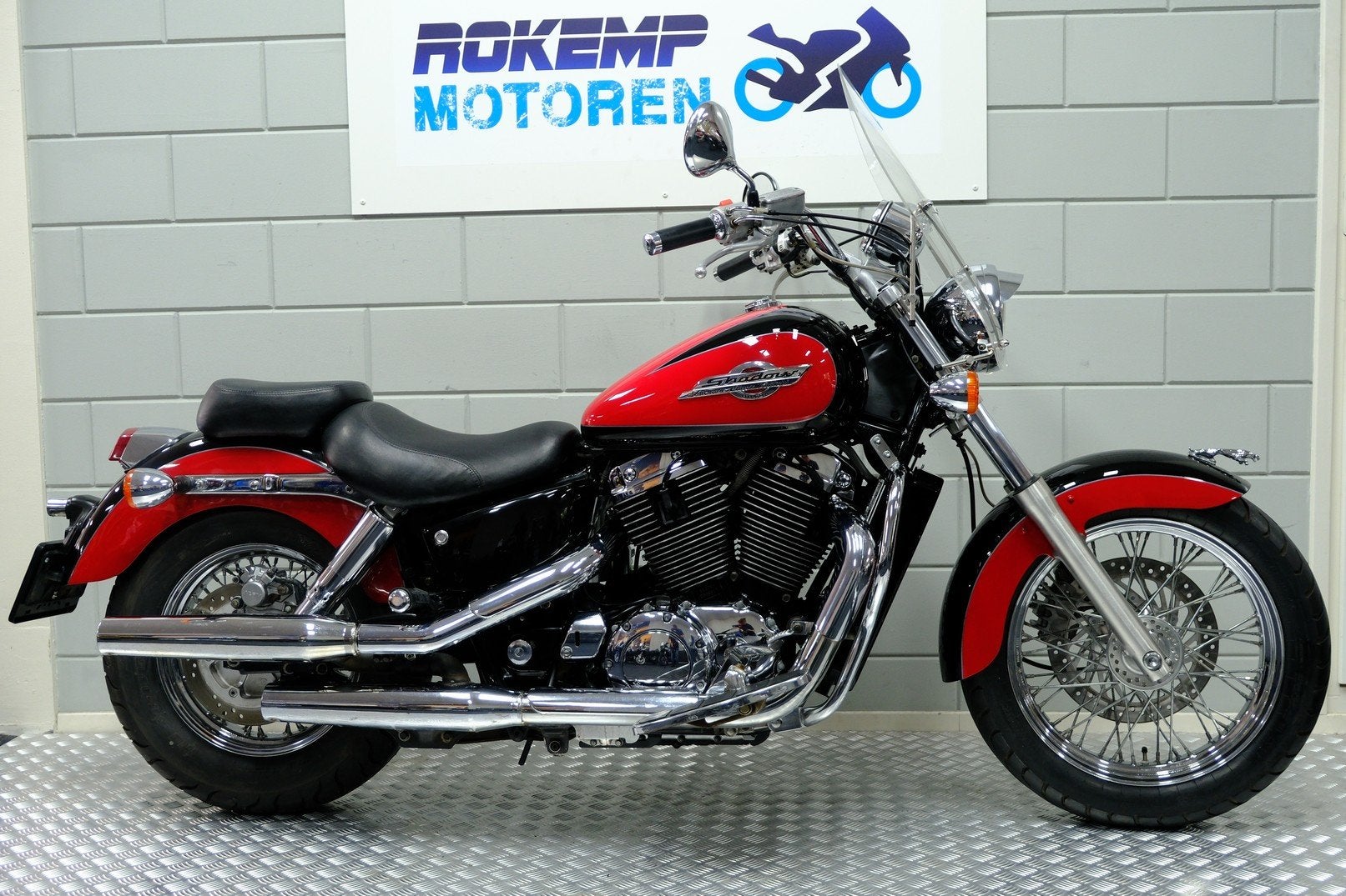 Honda VT 1100 C (bj 1995), Rolandkempers@msn.com, Chopper, Honda Center gmbh, Hanauer Landstrasse 222-224
D60314  FRANKFURT AM MAIN, DE