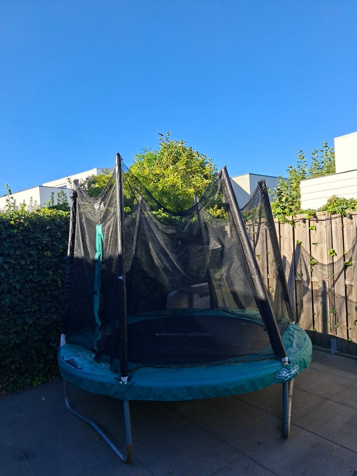 Foto 4 van Van Cranenbroek Trampoline met Veiligheidsnet gratis!