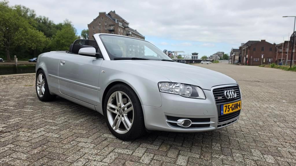 Audi A4 1.8 120KW Cabrio 2007 Grijs, Voorwielaandrijving, Zwart, 4 cilinders, Cabriolet