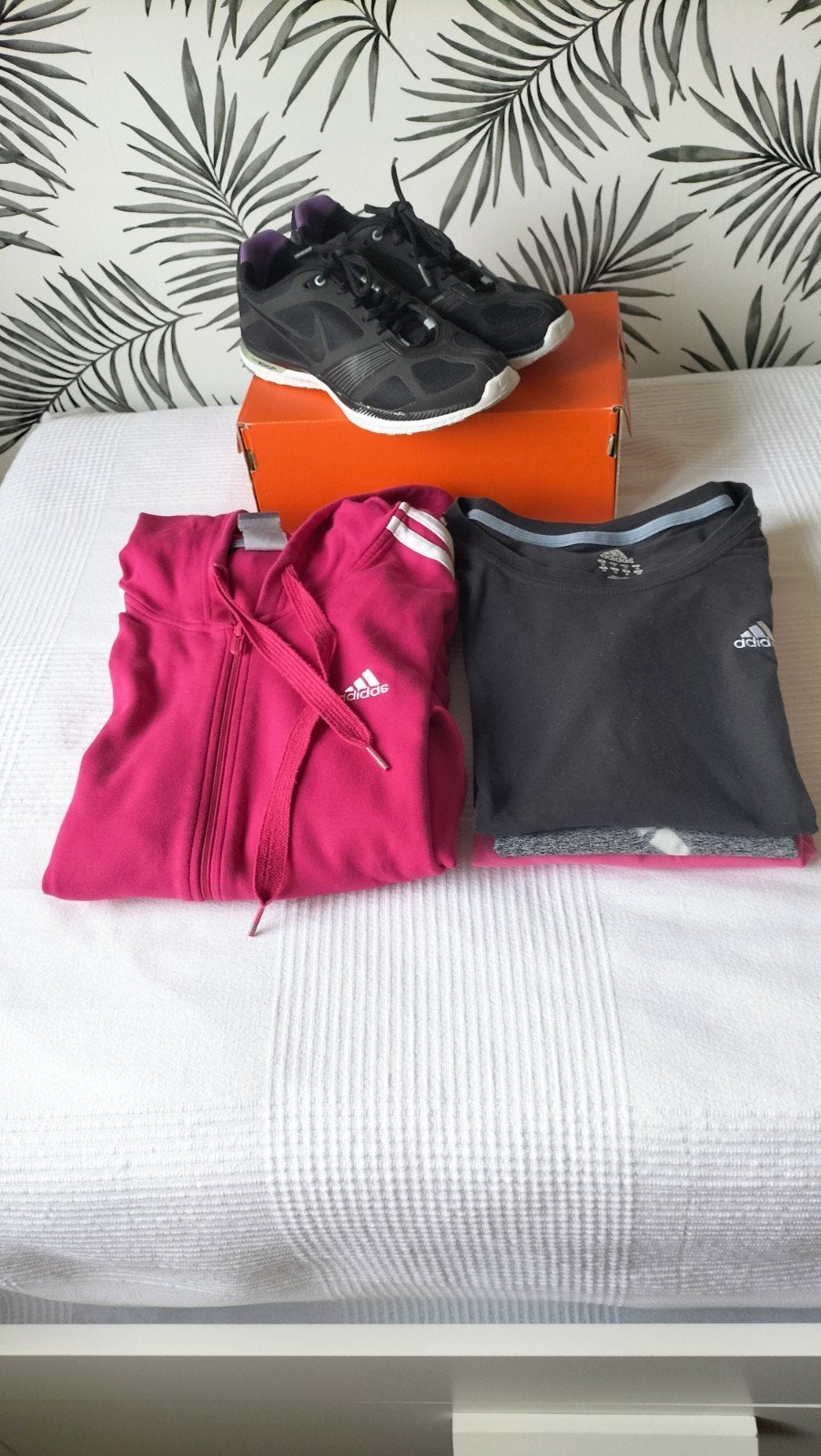 Sportkleding,shirts ,vest,schoenen .Adidas/Nike, Kleding | Dames, Ophalen of Verzenden, Zo goed als nieuw, Maat 38/40 (M), Roze